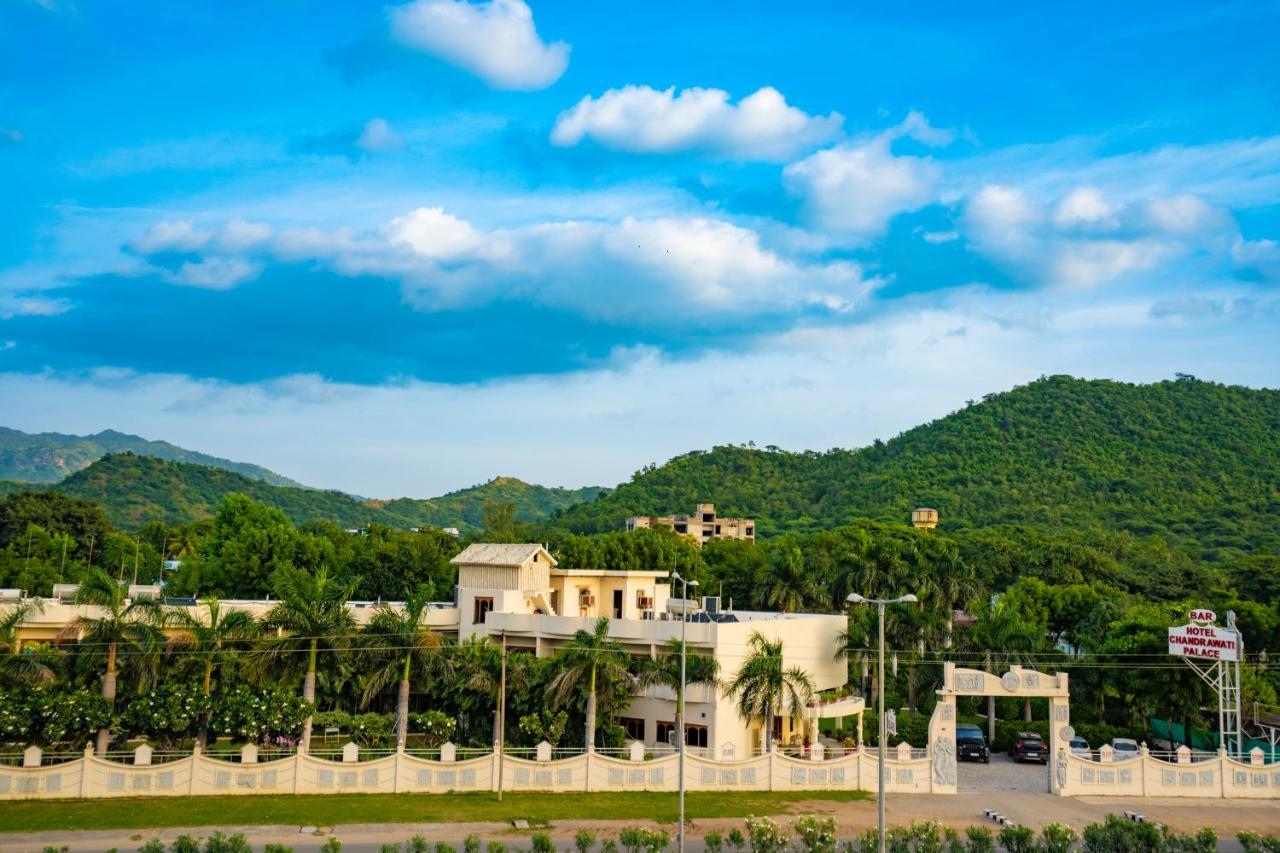 Hotel Chandrawati Palace Abu Road Exterior photo